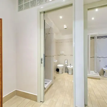 Vatican Spacious With Terrace Holiday home *