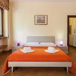 Spacious Vatican With Terrace